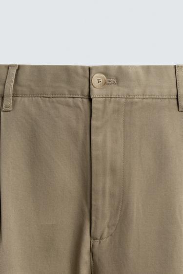 PANTALON CHINO COUPE DÉCONTRACTÉE À PLIS - Beige de Zara - Image 7