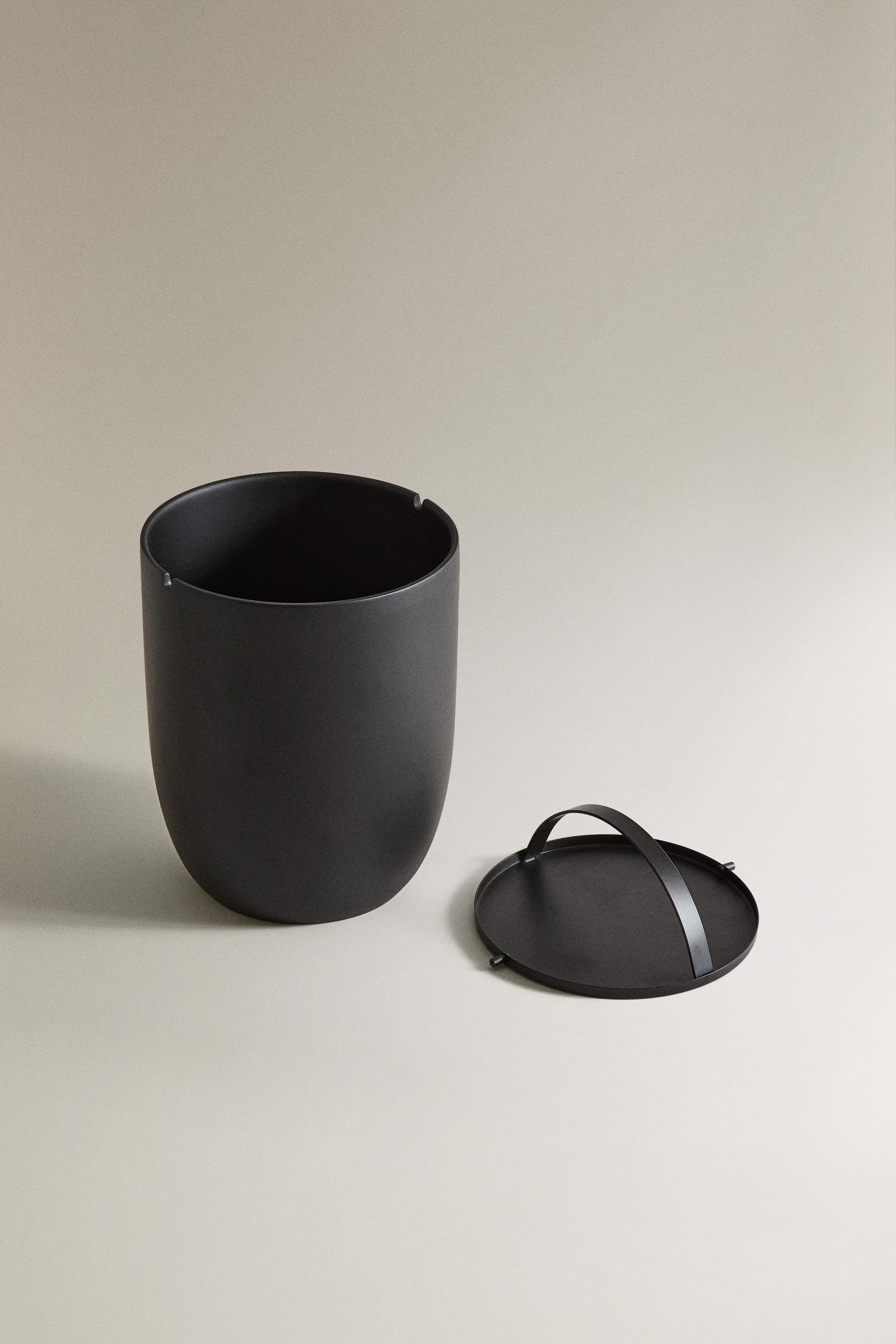 RESIN BATHROOM BIN — Black