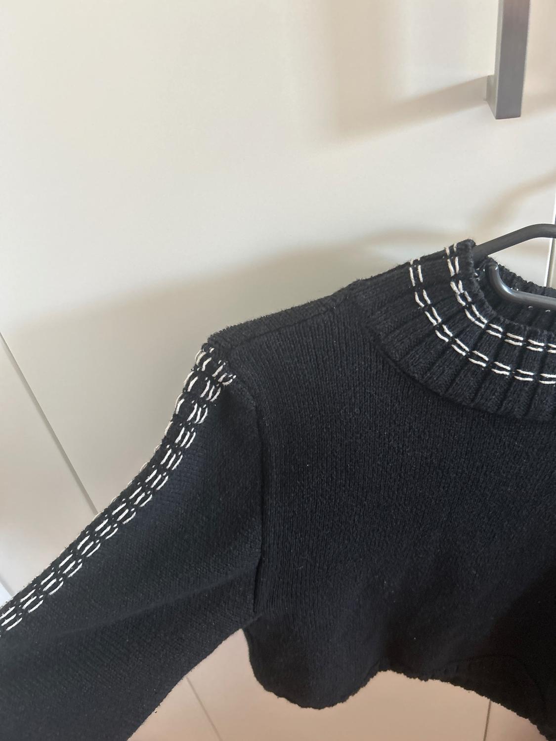 KNIT SWEATER WITH CONTRAST TOPSTITCHING - Image 3