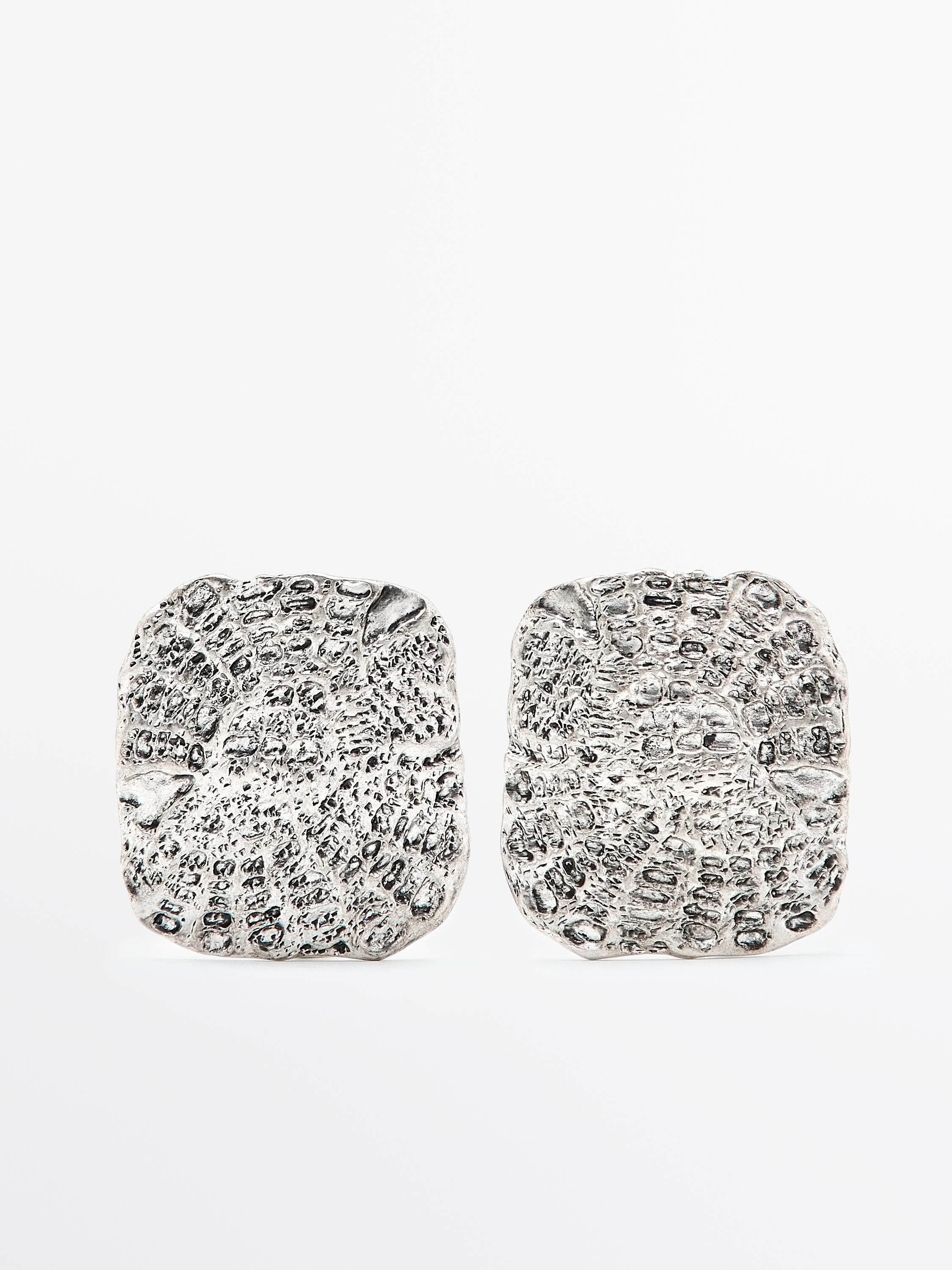 Boucles d’oreilles médaille texturées