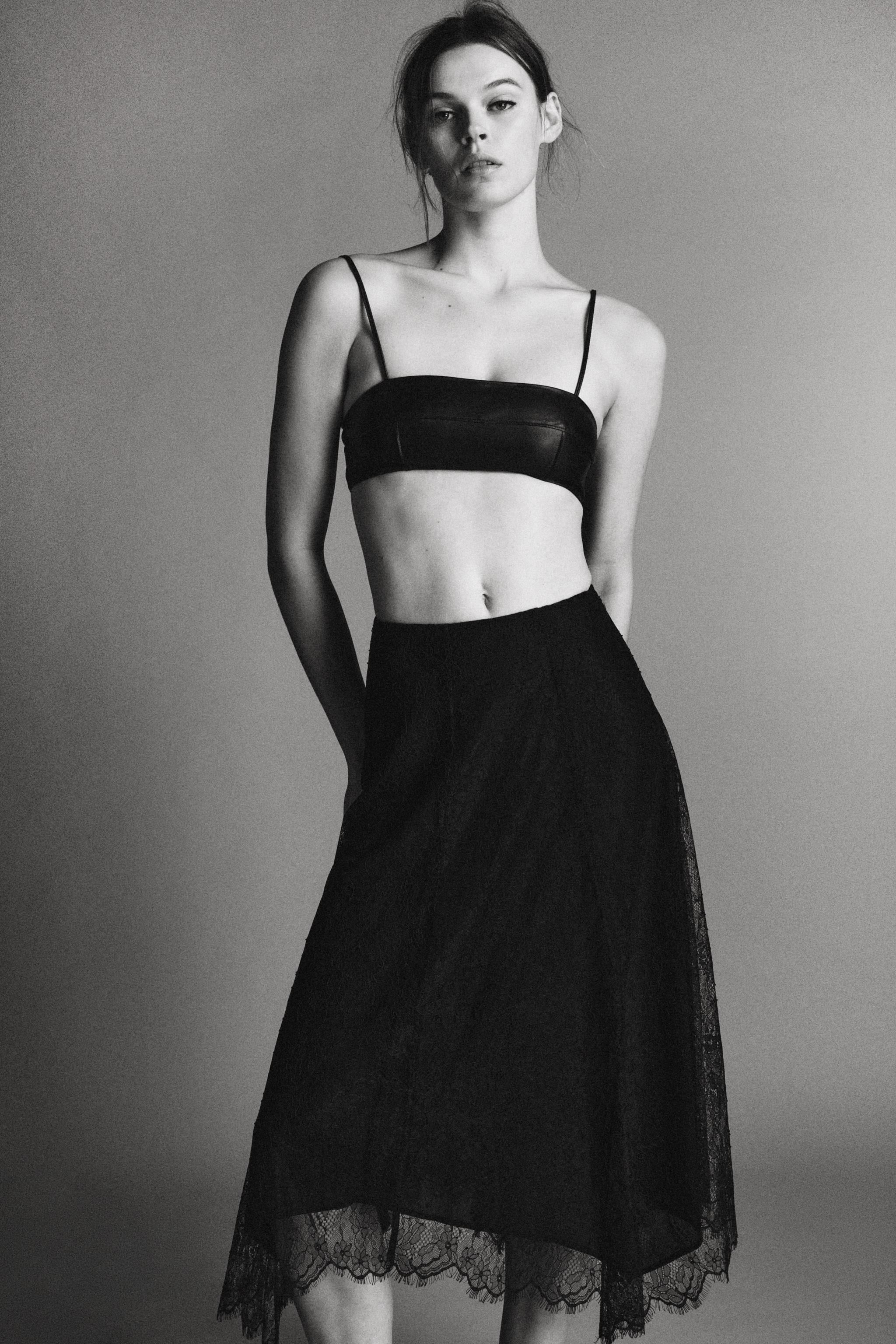 ZW COLLECTION レース ミディスカート - ブラック | ZARA Japan / 日本