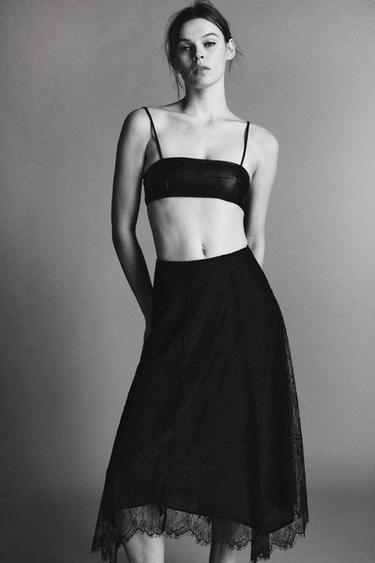 FALDA MIDI ENCAJE ZW COLLECTION - Negro de Zara