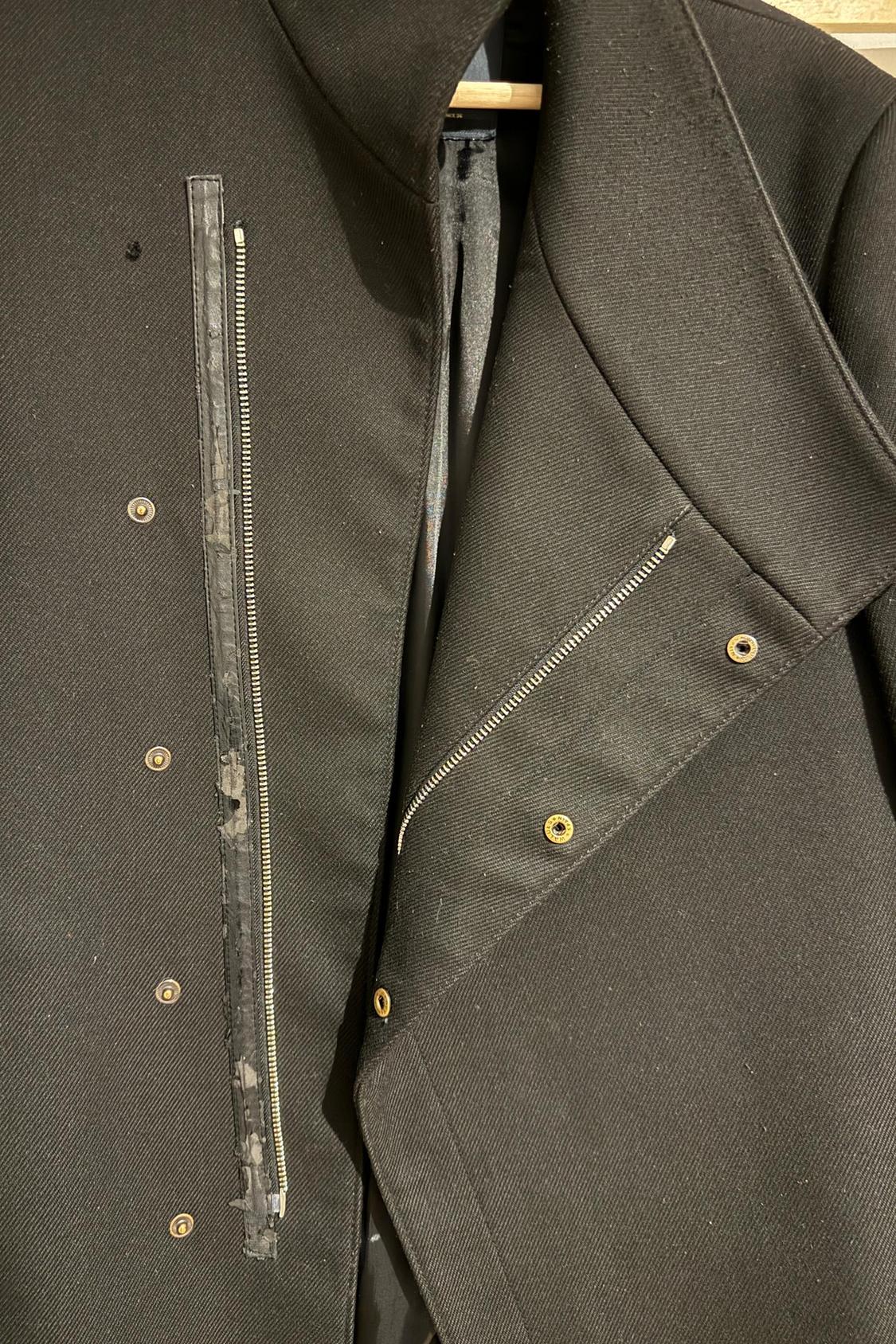 MUY BUEN CHAQUETA EN COLOR NEGRO - Image 2