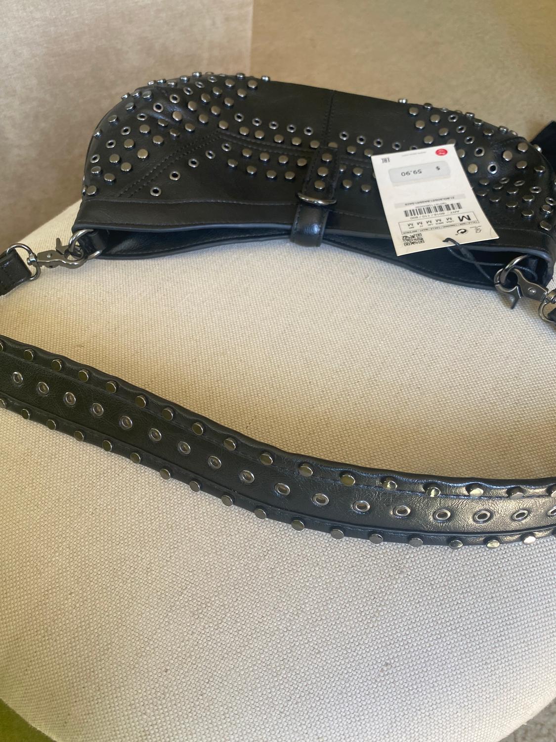 SHOULDER BAD WITH STUDS AND ZIPPERS - Image 3