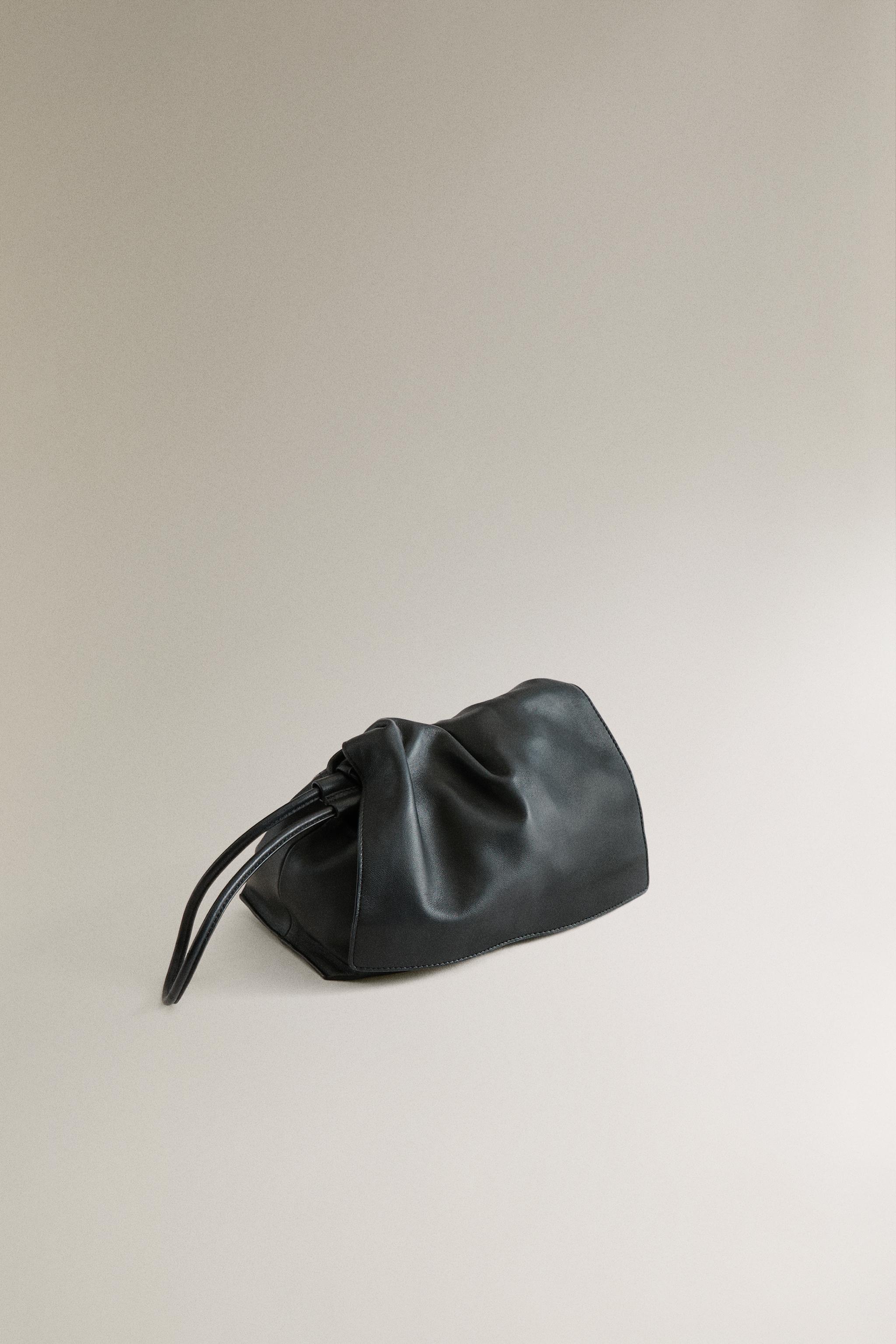 LEATHER POUCH MAKEUP BAG — Black