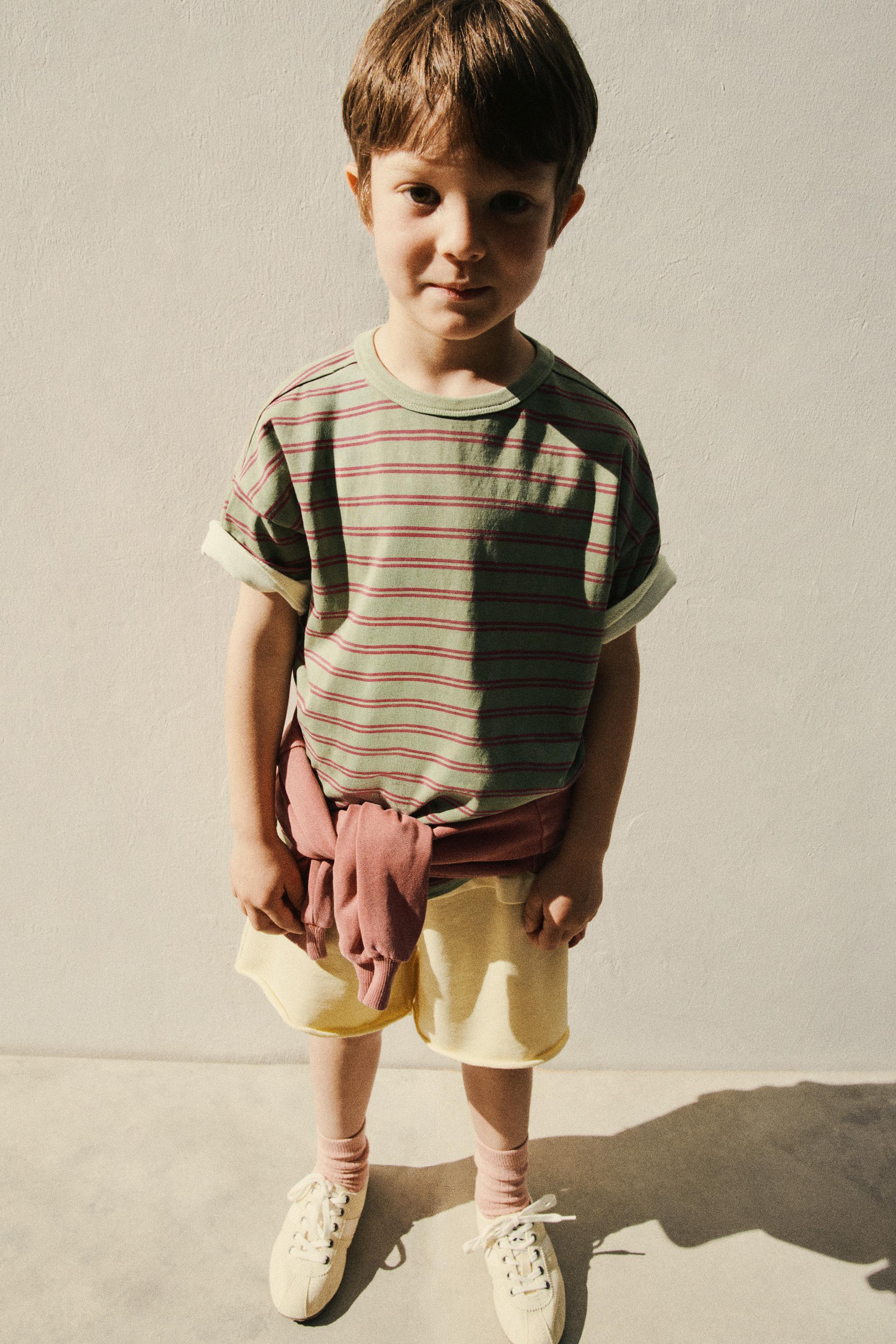 STRIPED T-SHIRT