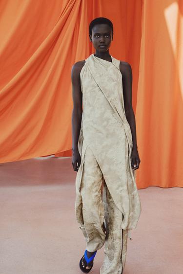 TOP ASIMETRIK JACQUARD ZW COLLECTION - Bezhë nga Zara