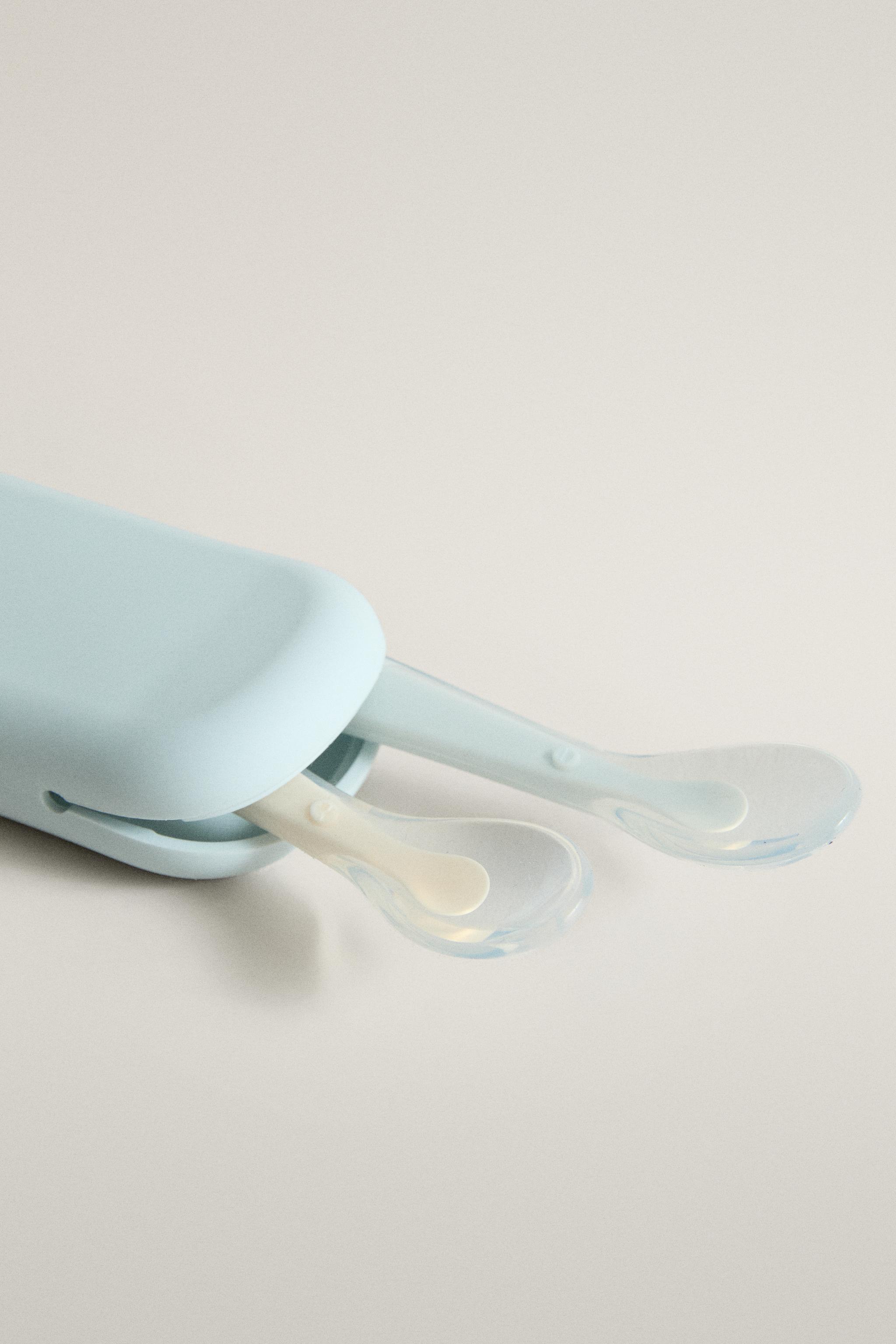 LOT DE 2 CUILLÈRES POUR ENFANT EN SILICONE