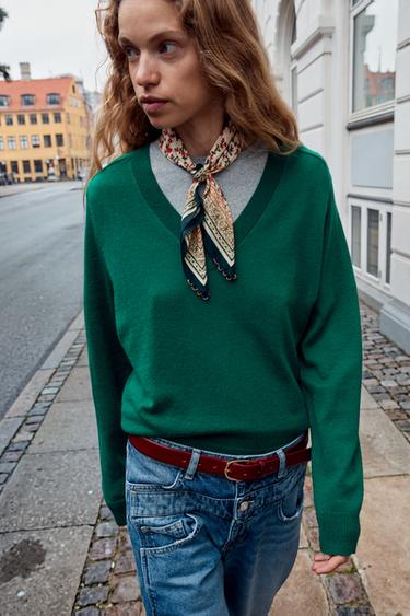 JERSEY CON LANA ESCOTE PICO - Verde de Zara