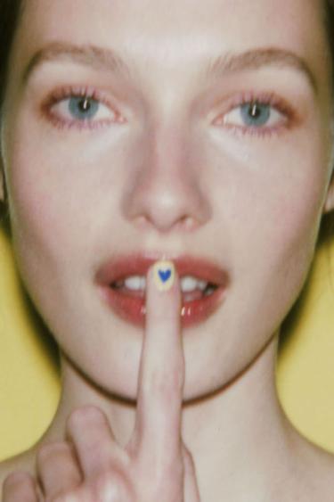 GLOSS LIPSTICK - GLOSSY TWIST - BERRY by Zara