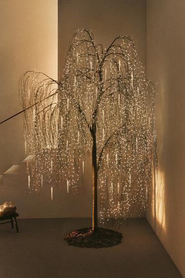CHRISTMAS WILLOW TREE WITH LED LIGHTS (180 CM) – Barna a ZARA-tól