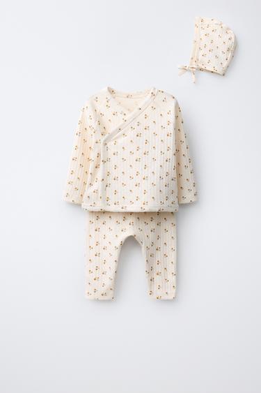 PACK CAMISETA, LEGGING Y CAPOTA ESTAMPADO FLORES - Crudo de Zara