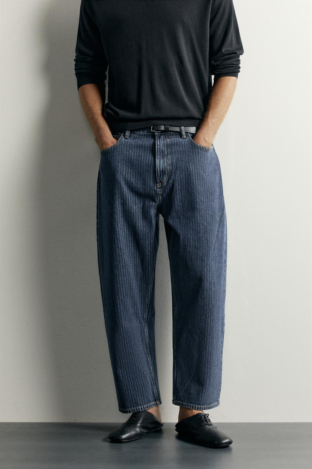 TAPERED WIDE-FIT JEANS — Blue / White