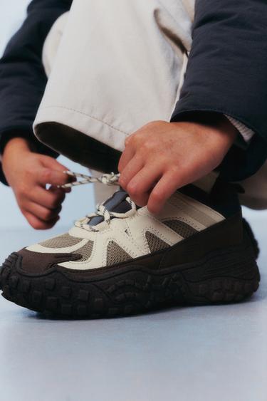 MOUNTAIN TRAINERS - Brown by Zara