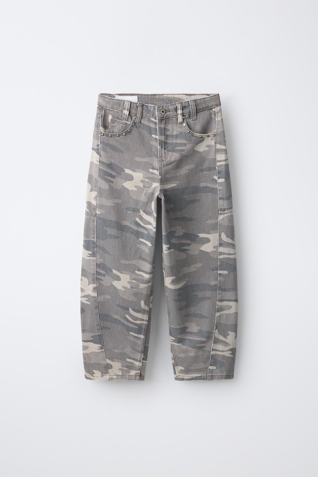 PRINTED STUDDED BARREL DENIM