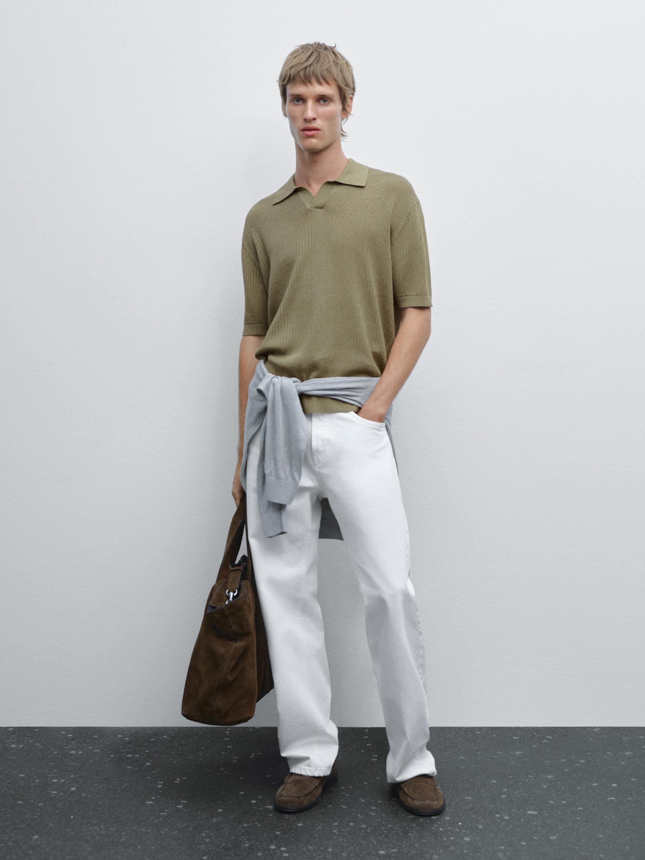 Polo en maille ajourée à col V