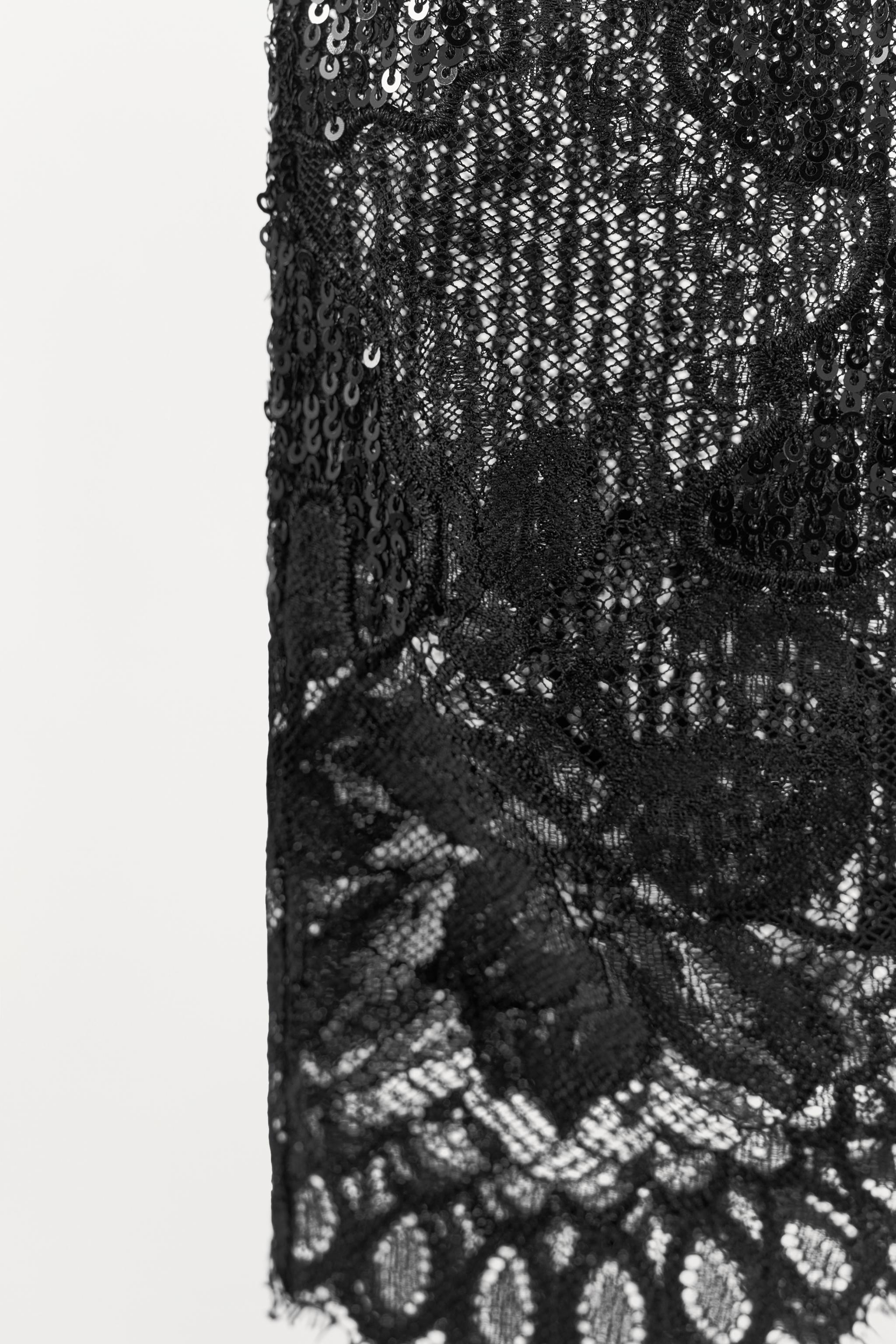 新品タグ付き　COMBINATION LACE TOP Shop Zara SEQUIN LACE COMBINATION SKIRT at Beverly Center in