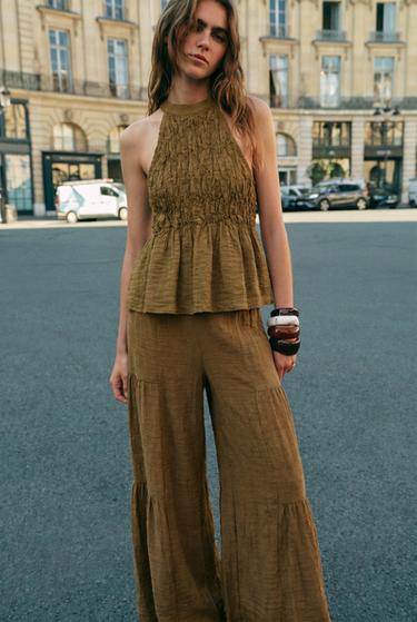 Top halter fruncido