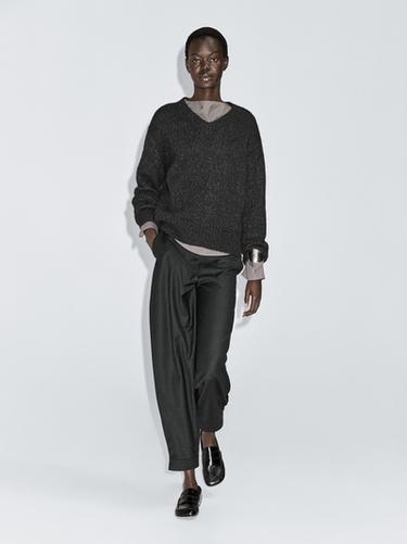 Jersey punto cuello pico - 889 de Zara - Imagen 0