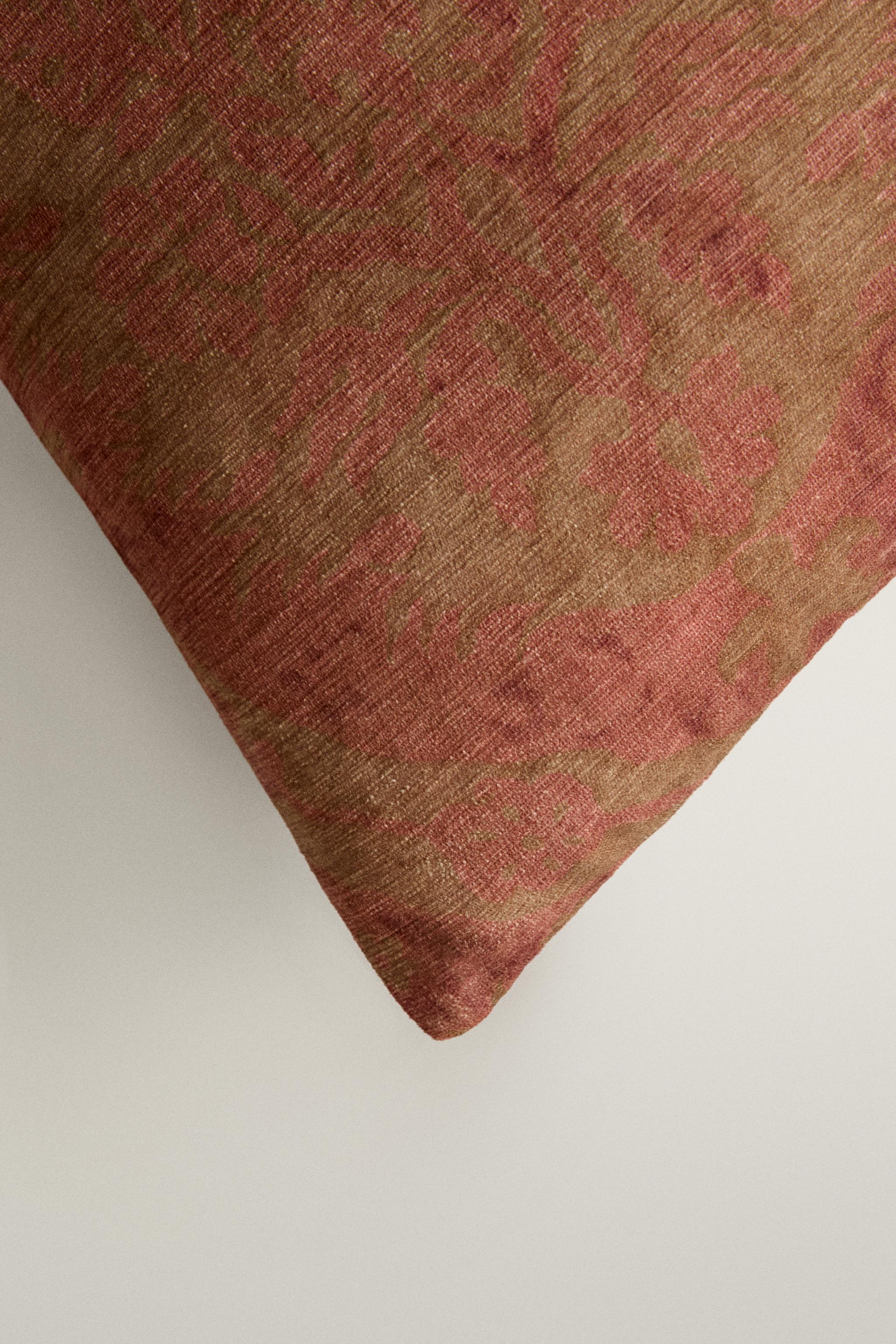 PRINTED VELVET THROW PILLOW COVER