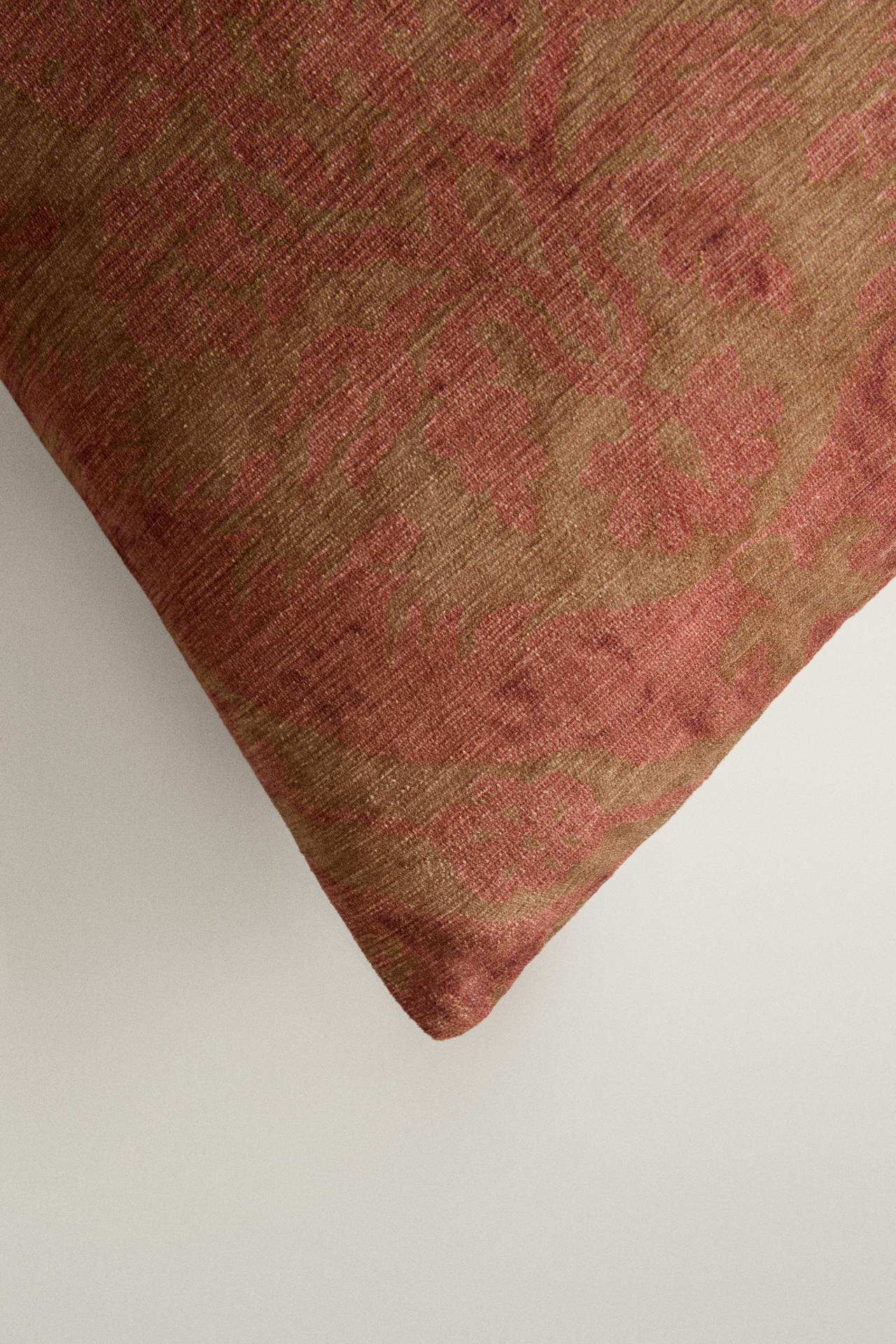 PRINTED VELVET THROW PILLOW COVER — Pink