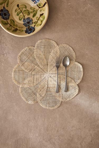 Zara RAMIE FLOWER PLACEMAT - Light beige