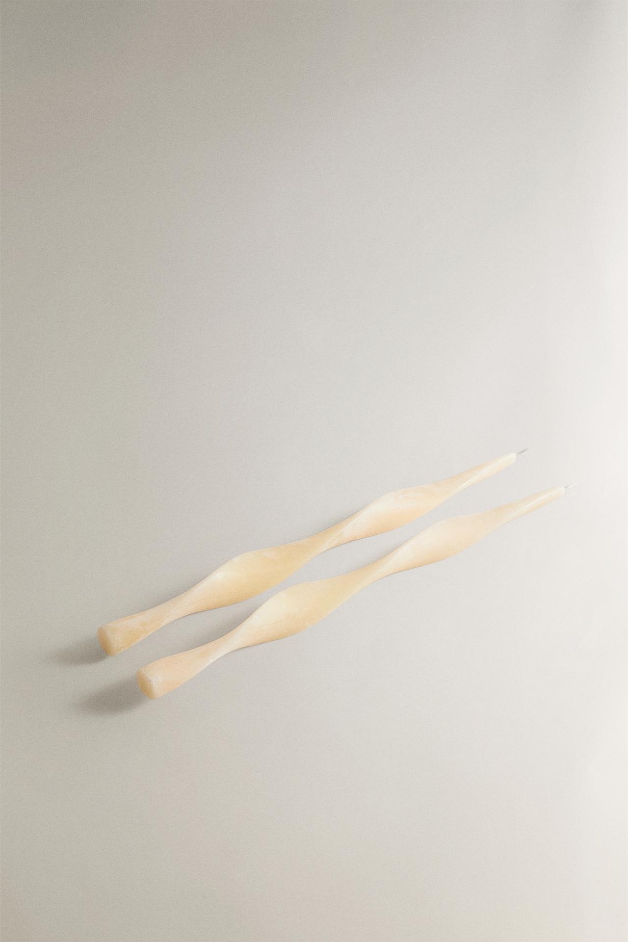 TWISTED DECORATIVE CANDLE PACK (PACK OF 2) — White