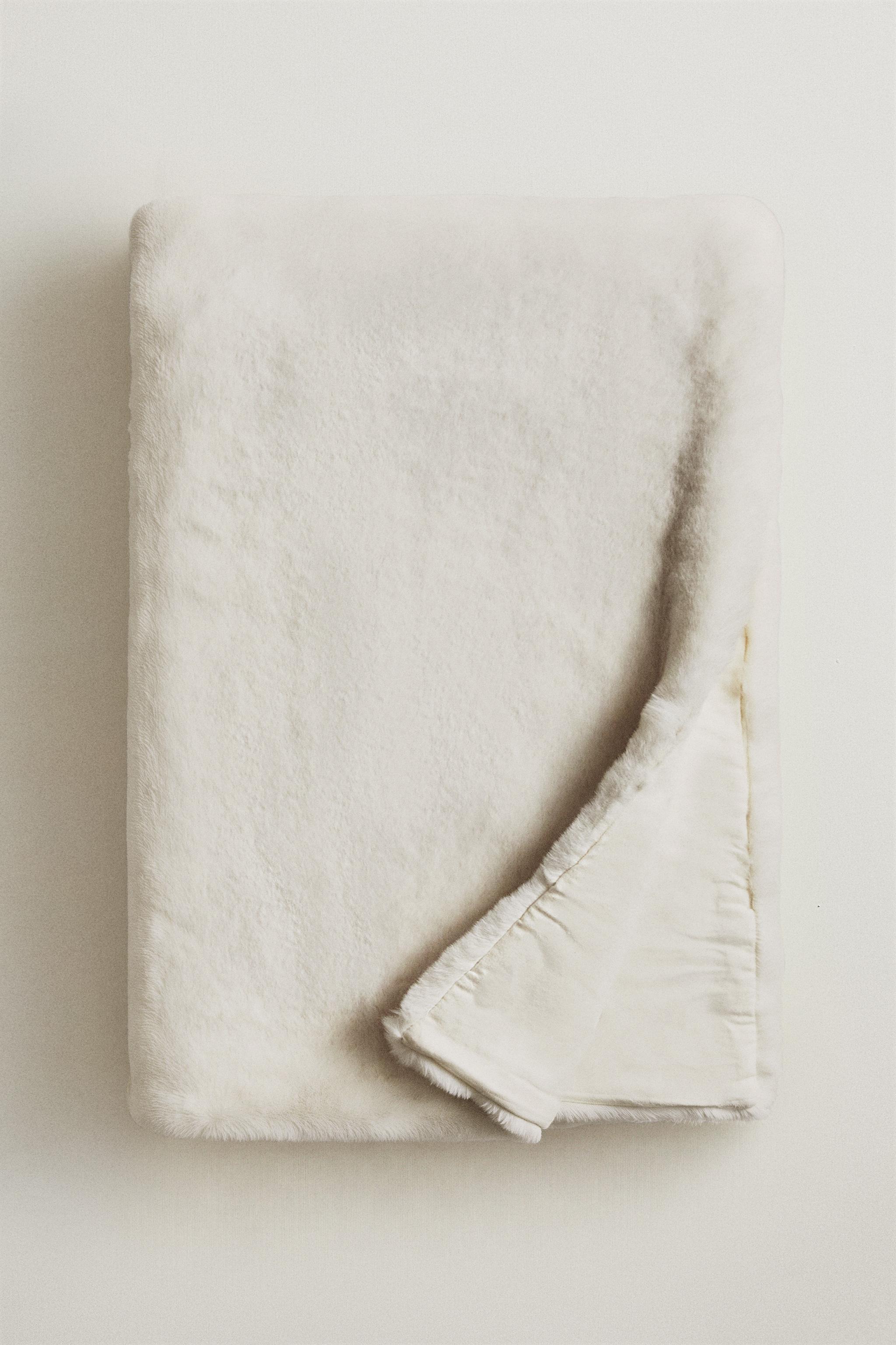 FUR BLANKET - Oyster-white | ZARA United States