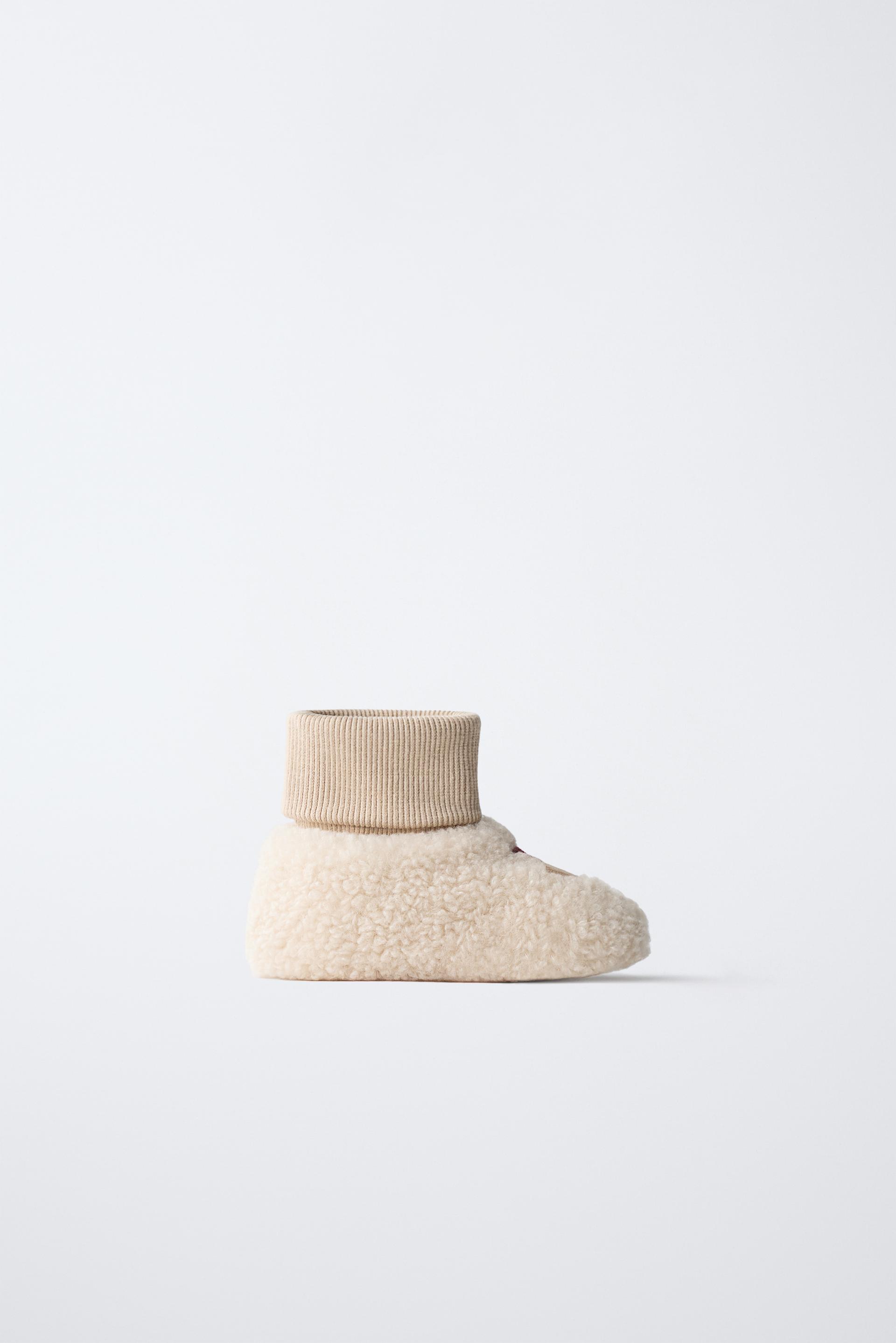 Detail Slippers