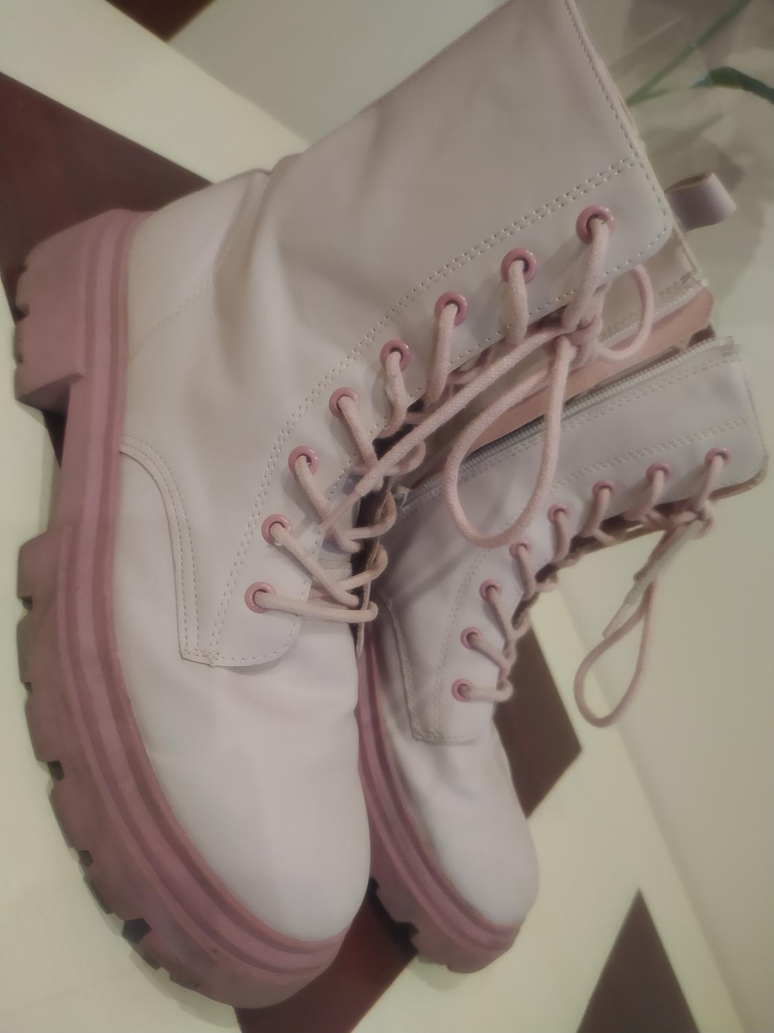 COLOUR CHANGING ANKLE BOOTS - Image 3