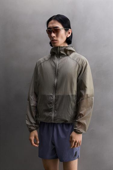 RUNNING WINDBREAKER JACKET - Grey by Zara