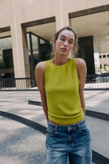 TOP بيزك محاك - فستقي فاتح الخاص بـ Zara