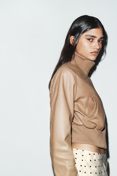 CHAQUETA BOMBER EFECTO PIEL - Camel oscuro de Zara