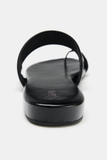 SANDALES PLATES EN CUIR - Noir de Zara - Image 3