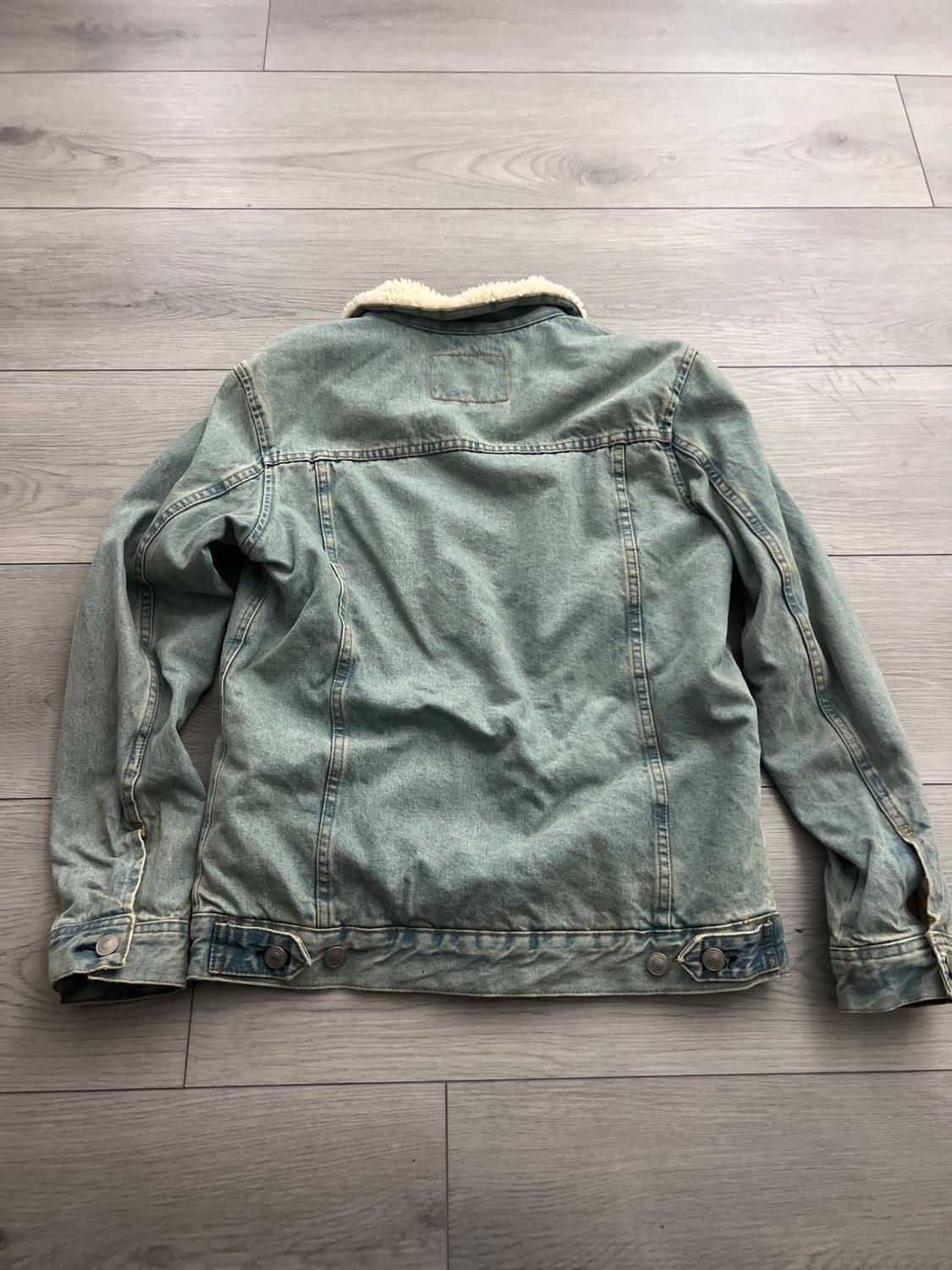 BLUE DENIM SHERPA JACKET - Image 2