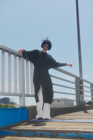 ZWコレクション トグルボタン ミディワンピースブラックZaraのZWコレクション トグルボタン ミディワンピース - ブラック