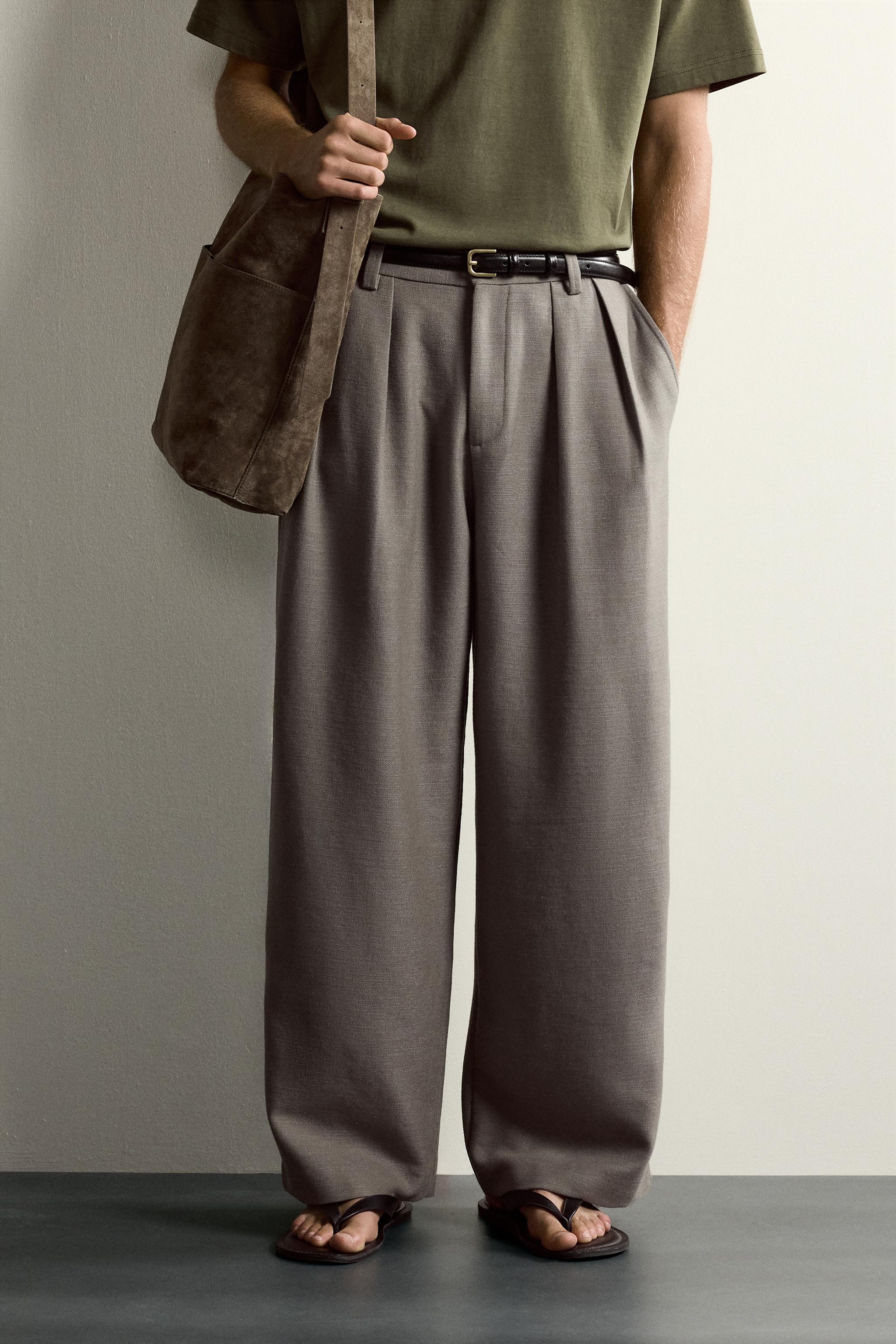 RELAXED FIT STRUCTURED PLEATED PANTS
