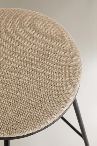 TABOURET TOURNANT DOSSIER - Noir / Écru de Zara - Image 2