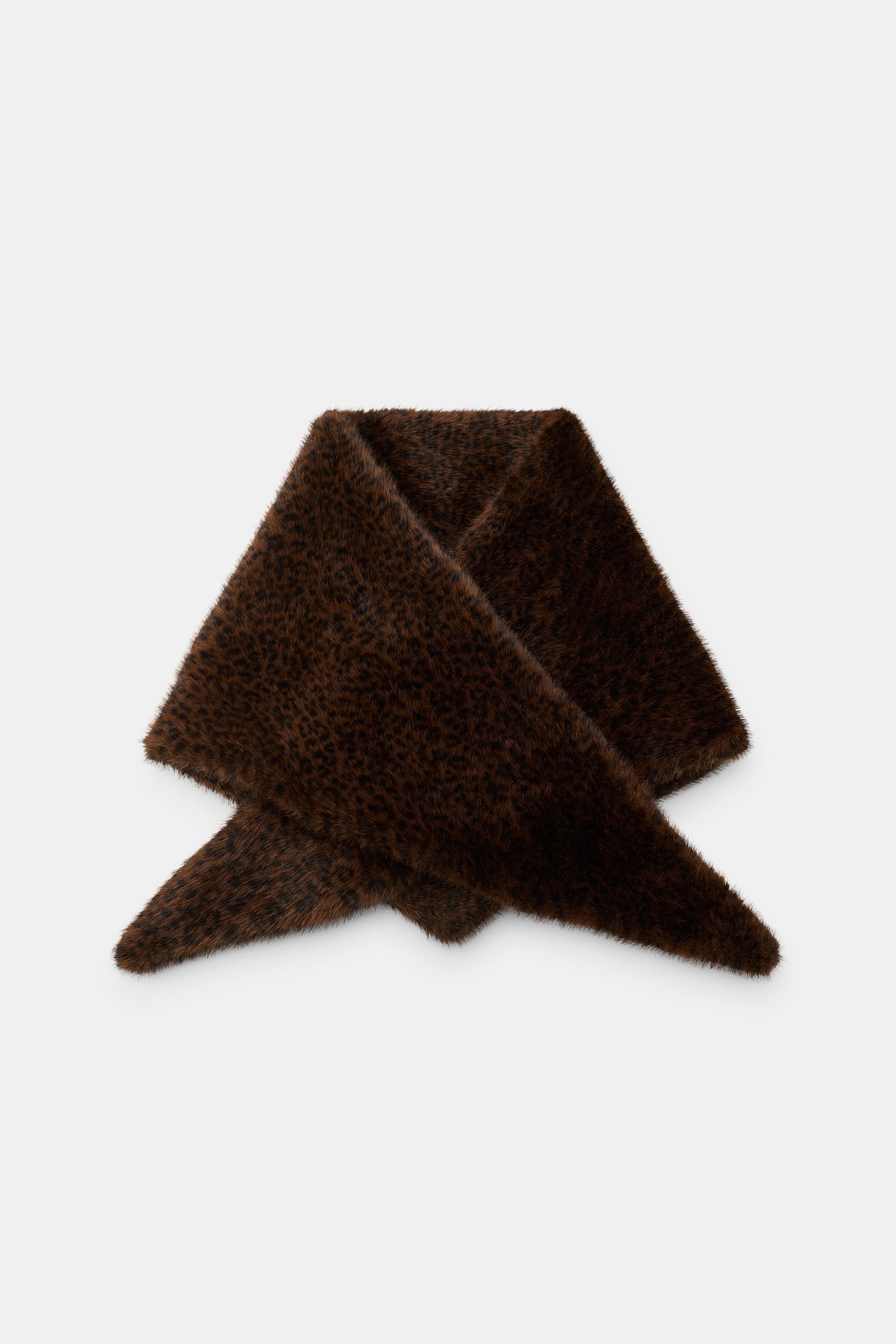 TRIANGULAR FAUX FUR SCARF