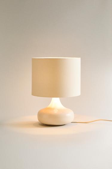 LAMPE DE TABLE PETITE BASE CÉRAMIQUE - Écru de Zara - Image 1