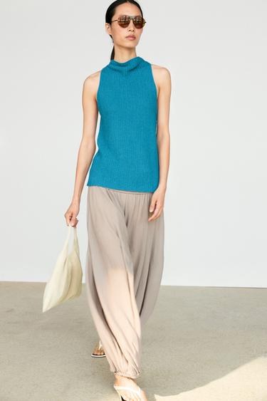 Top punto detalle botones con lino - Turquesa de Zara