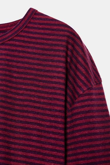 T-SHIRT À RAYURES EN COTON ET LIN - Violets de Zara - Image 8