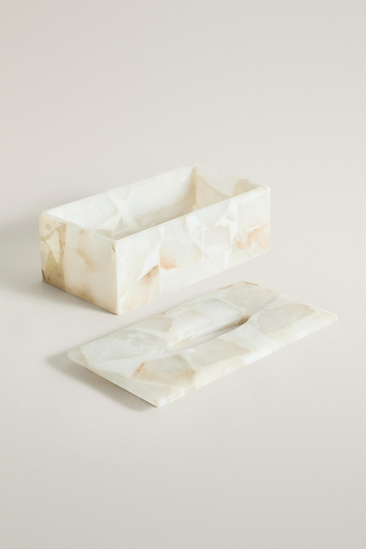 ALABASTER RESIN TISSUE BOX — Light beige