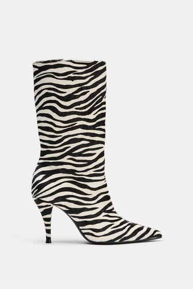 BOTTINES À TALONS EN CUIR À TEXTURE IMPRIMÉE - Zèbre de Zara