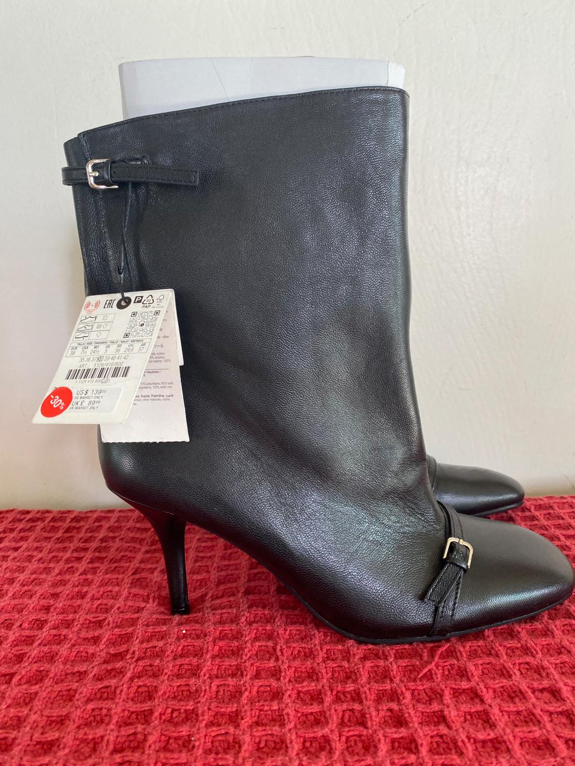 ROUND TOE LEATHER ANKLE BOOTS - Image 2