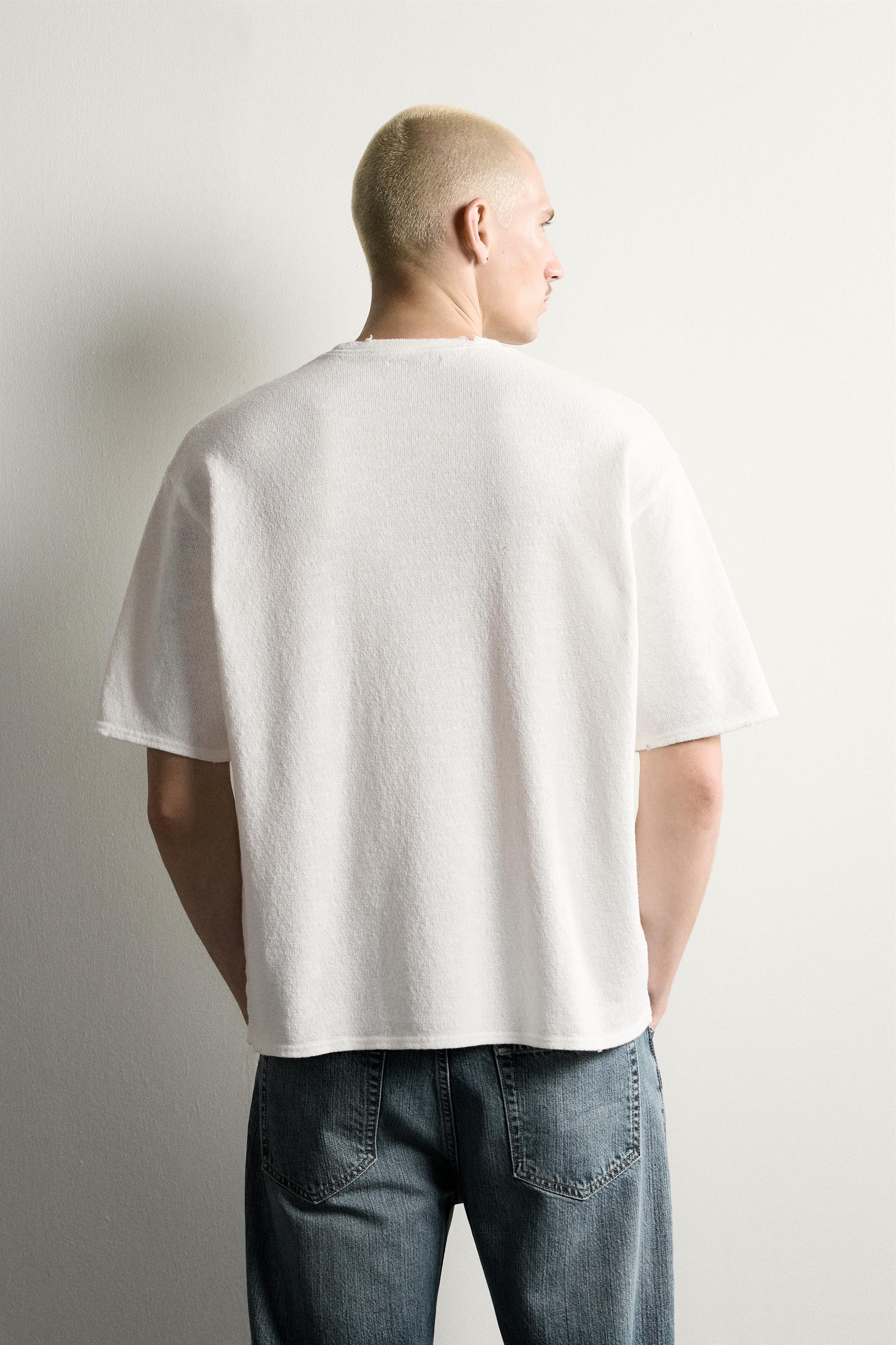 T-SHIRT EN MAILLE À IMPRIMÉ DÉLAV