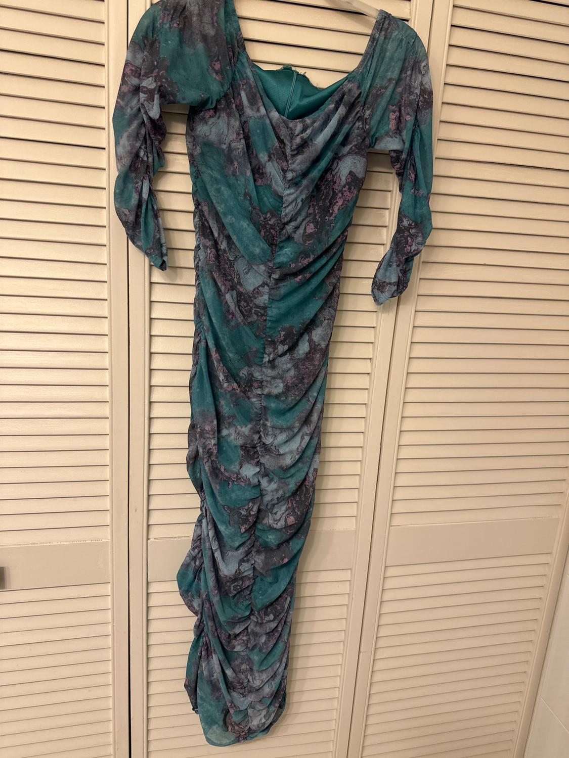 VESTIDO DRAPEADO TUL