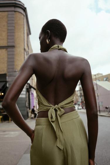 TOP HALTER DÉTAILS NŒUD DOS - Kaki clair de Zara - Image 4