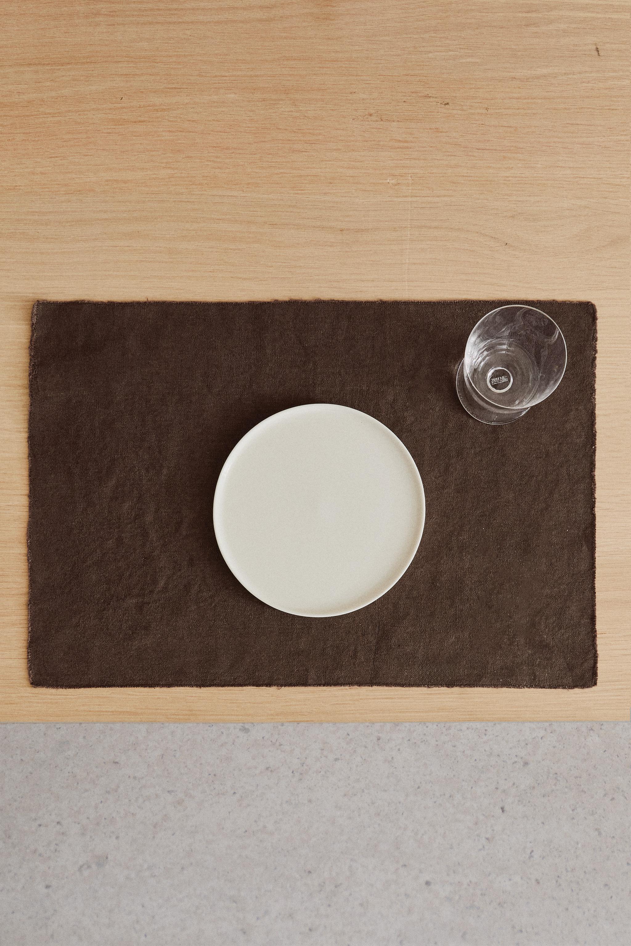 PLACEMAT 01