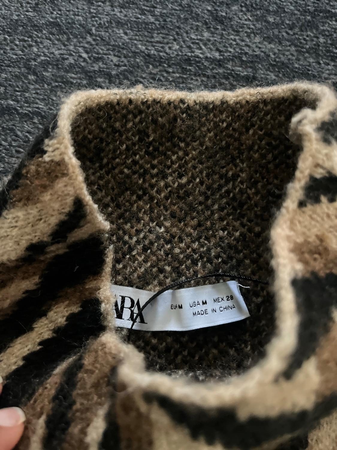 JACQUARD KNIT ANIMAL PATTERN SWEATER - Image 4